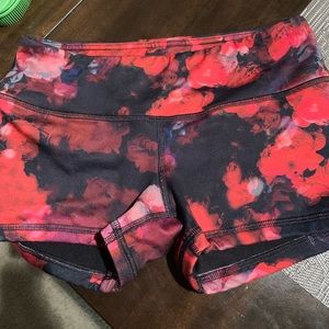 Fleo dark red roses size Small